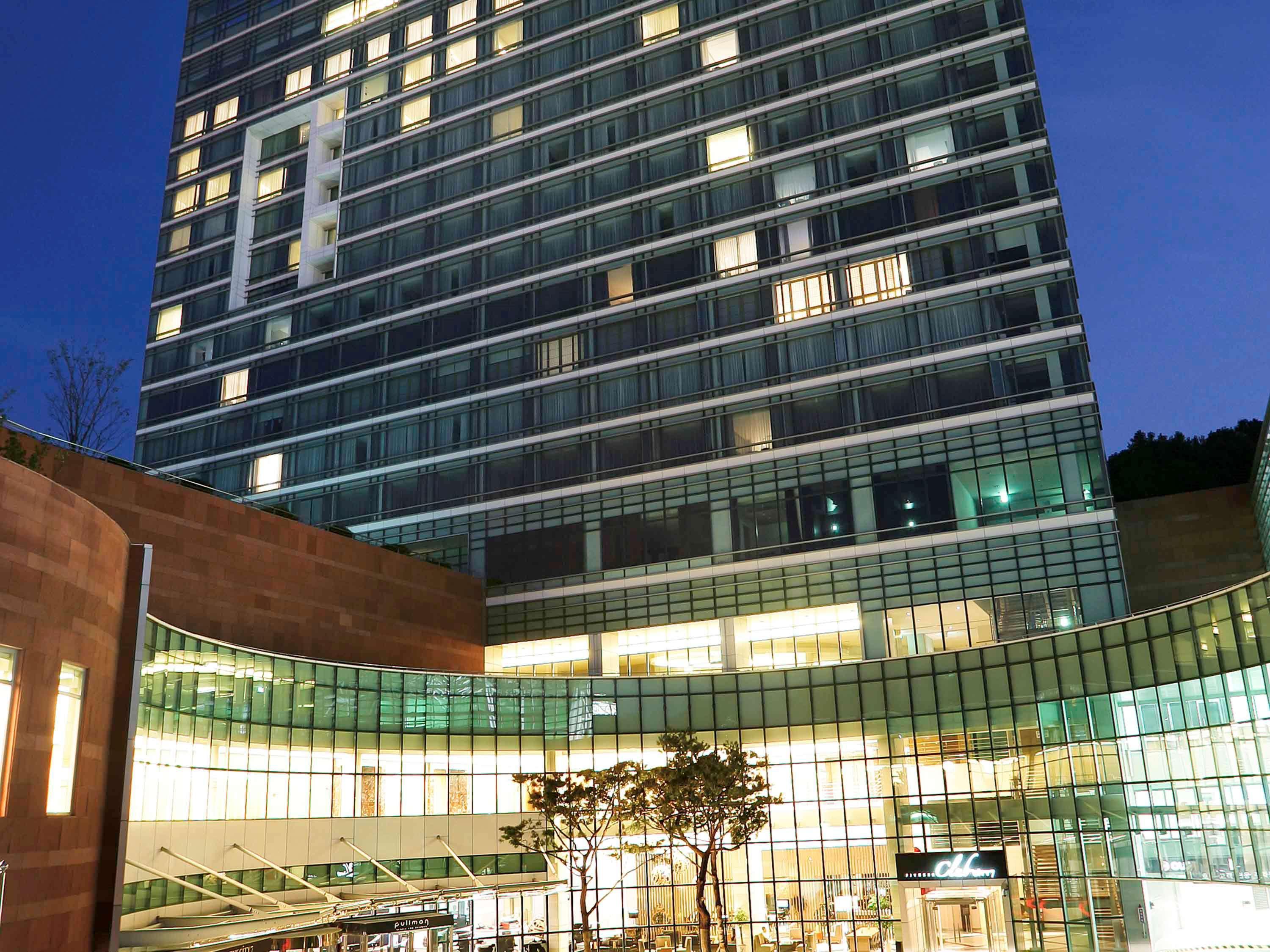 Grand Mercure Ambassador Changwon Exterior photo